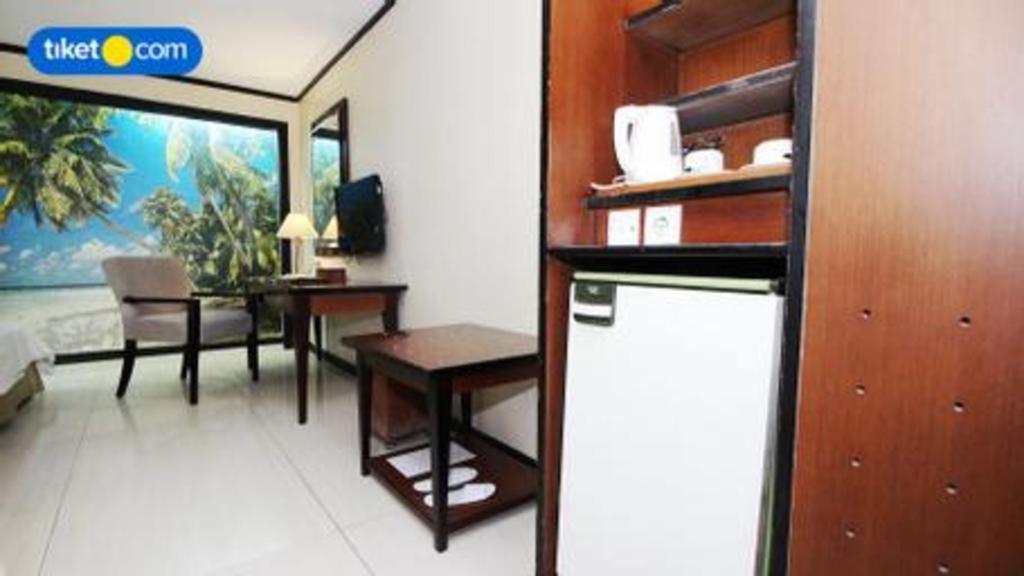 Makassar Golden Hotel Exterior photo