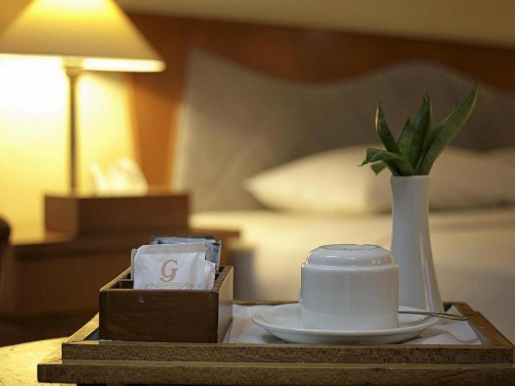 Makassar Golden Hotel Exterior photo